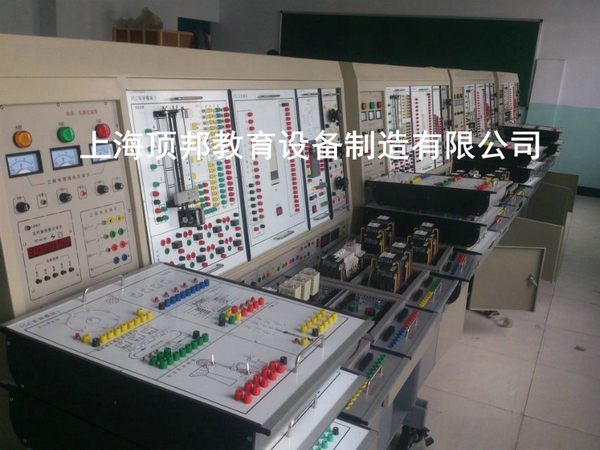 高性能高級(jí)維修電工技能培訓(xùn)考核裝置(圖2) 高性能高級(jí)維修電工技能培訓(xùn)考核裝置